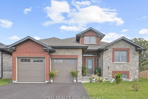 11 CATTAIL Cres, Quinte West, ON K8V 0J3