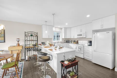 11 CATTAIL Cres, Quinte West, ON K8V 0J3