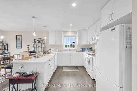 11 CATTAIL Cres, Quinte West, ON K8V 0J3