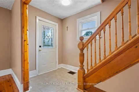 4027 Main St, Niagara Falls, ON L2G 6B9