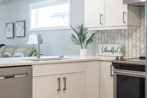 40 Lehtinen Cres, Belleville, ON K8P 0H4