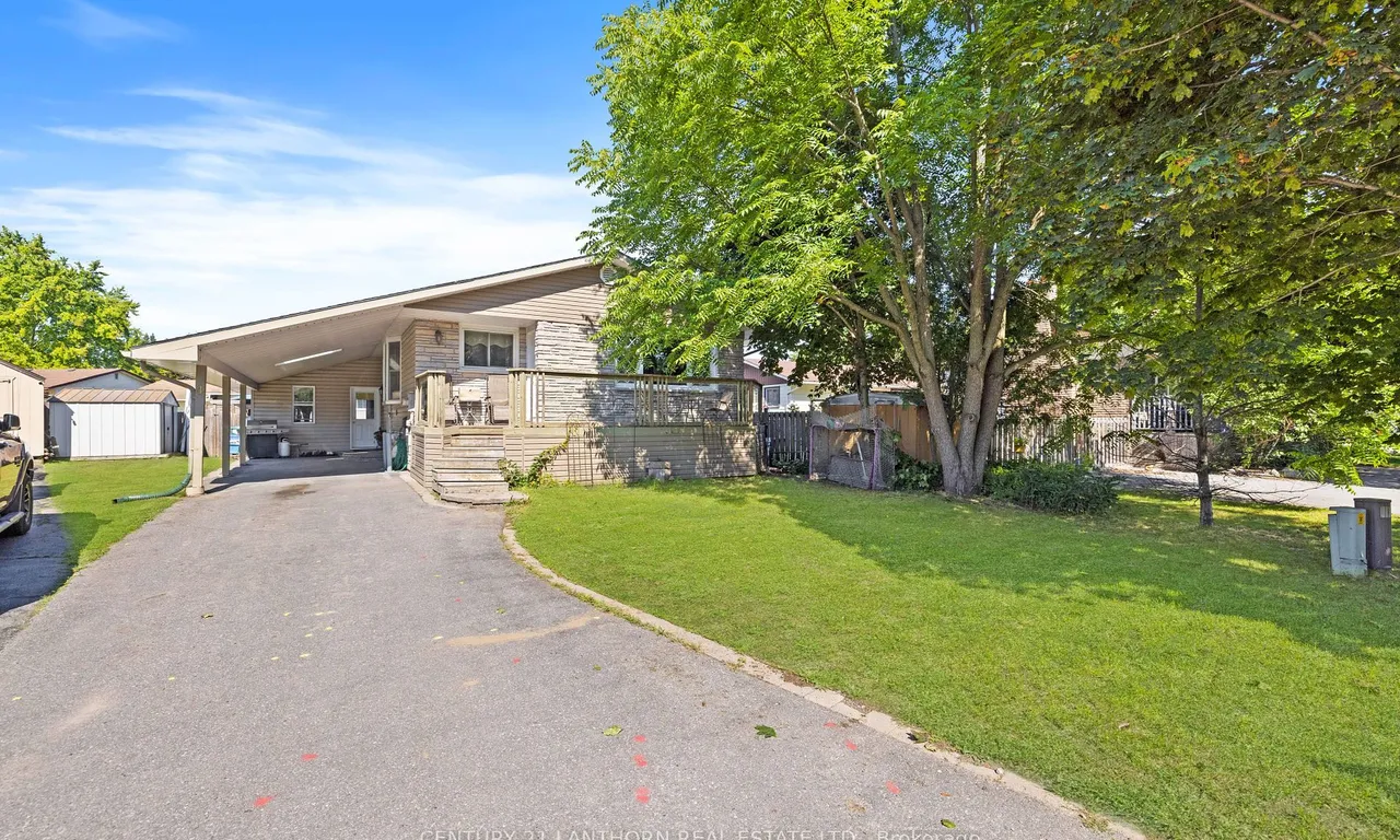 4 Stephen Cres, Quinte West, ON K8V 6B8