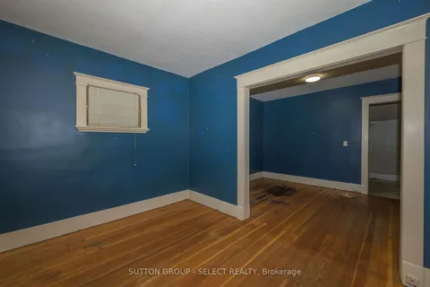124 Brisbin St, London, ON N5Z 2L8