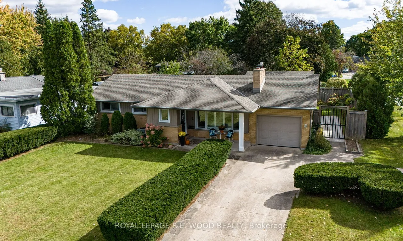 67 Dennis Ave, London, ON N6P 1B5