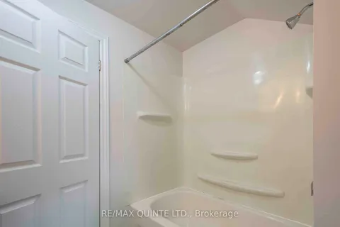 192 Dufferin Ave, Belleville, ON K8N 3X1