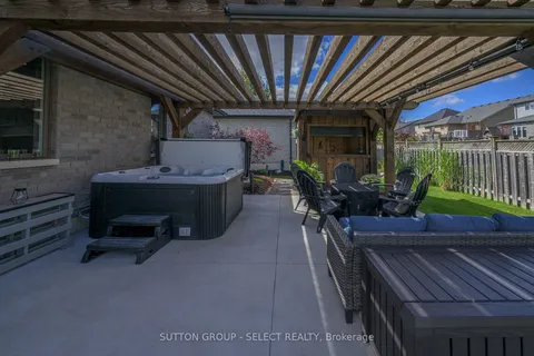 38 Elliott Tr, Thames Centre, ON N0M 2P0