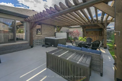 38 Elliott Tr, Thames Centre, ON N0M 2P0