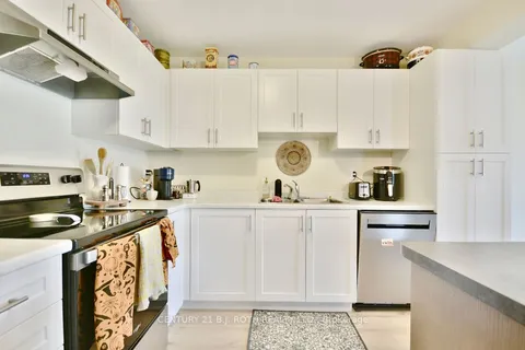 260 DAFFODIL Crt, Gravenhurst, ON P1P 0B8