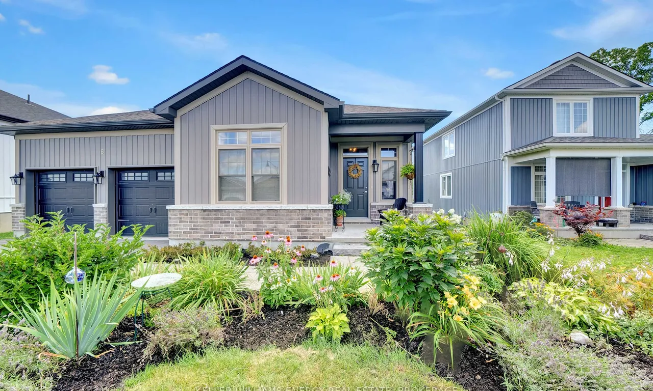 8 Curtis St, Prince Edward County, ON K0K 2T0
