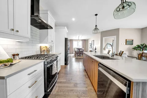 8 Curtis St, Prince Edward County, ON K0K 2T0