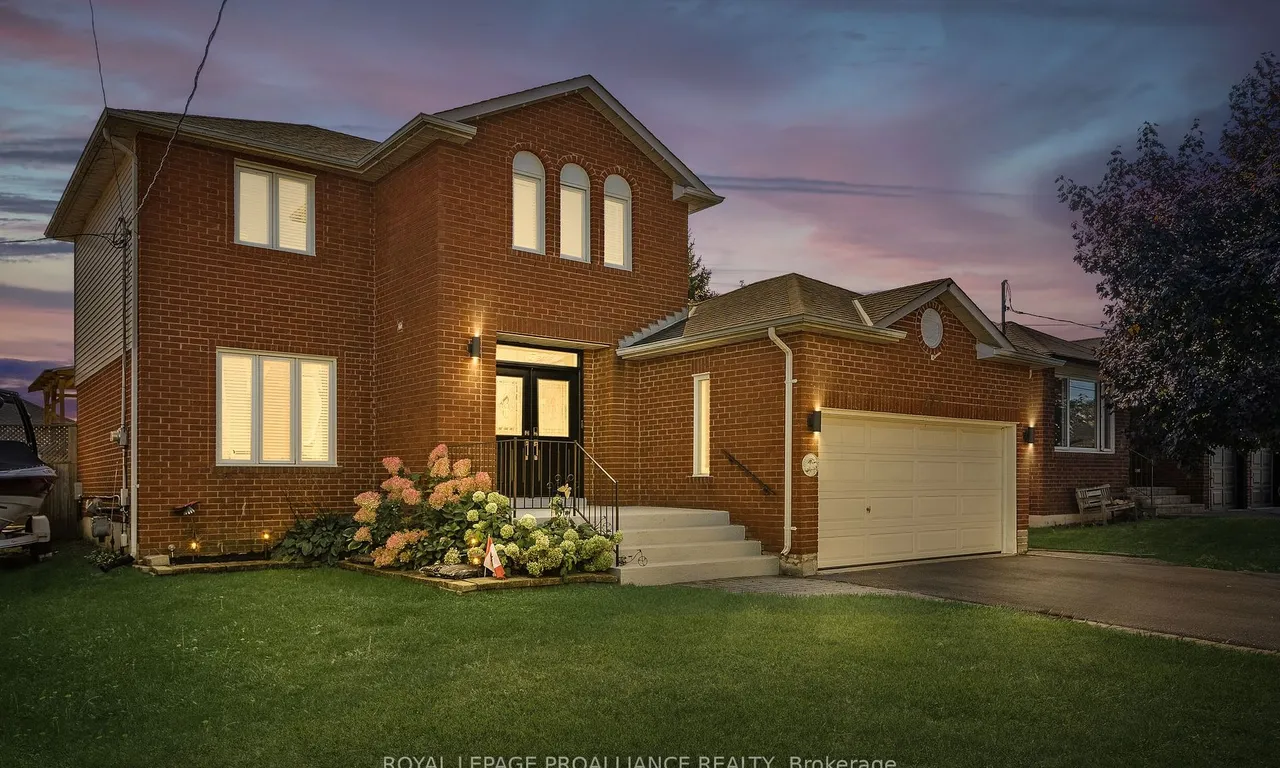 717 Carlisle St, Cobourg, ON K9A 5E6