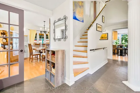 2010 Alta Vista Dr, Ottawa, ON K1H 7L1