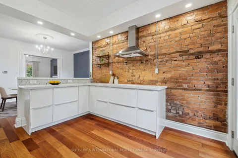56 Colbourne St, Hamilton, ON L8R 2G5