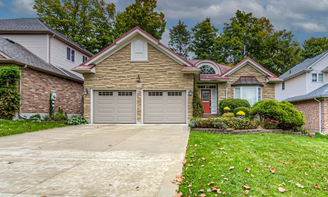 532 Birchleaf Walk, Waterloo, ON N2T 2W5