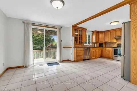 108 Woodborough Rd, Guelph, ON N1G 3K5