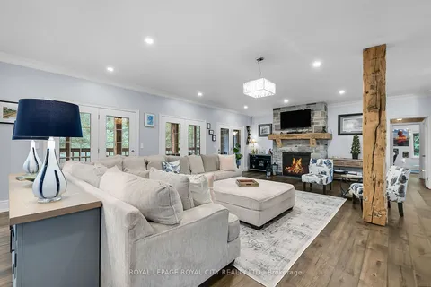 7 Fox Run Dr, Puslinch, ON N1H 6H9