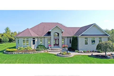 556 West Point Dr, Drummond/North Elmsley, ON K7H 3C7