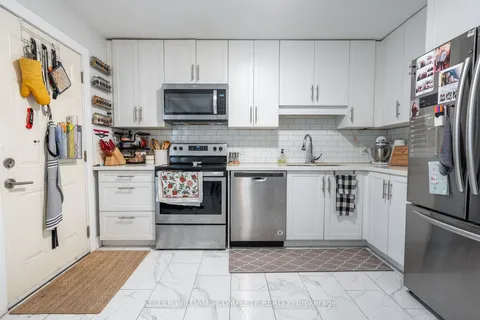 42 Sherman Ave, Hamilton, ON L8M 2P4