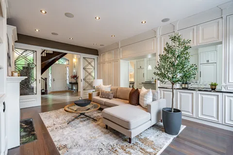 115 Rosemary Lane, Hamilton, ON L9G 2K4