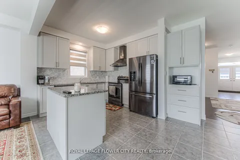 51 Beauchamp Dr, Cambridge, ON N1S 0A2