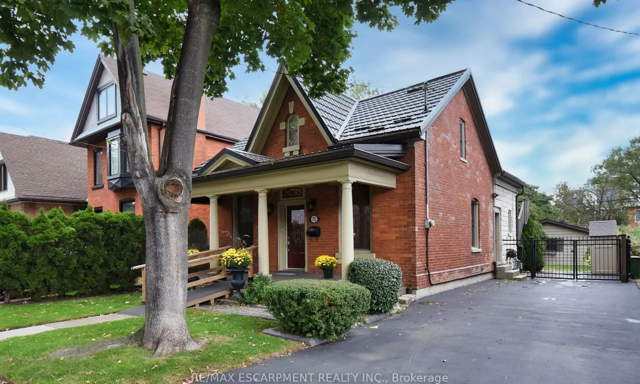 152 HOMEWOOD Ave, Hamilton, ON L8P 2M5