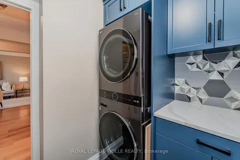 623 Cardiff St, Waterloo, ON N2T 2P4