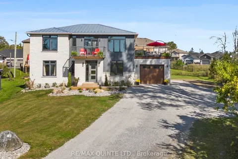 103 Lakehurst St, Brighton, ON K0K 1H0