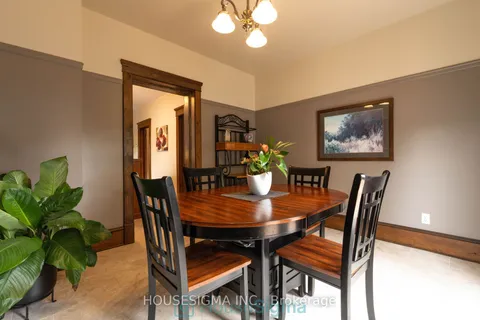 212 Front St, Stratford, ON N5A 4H7
