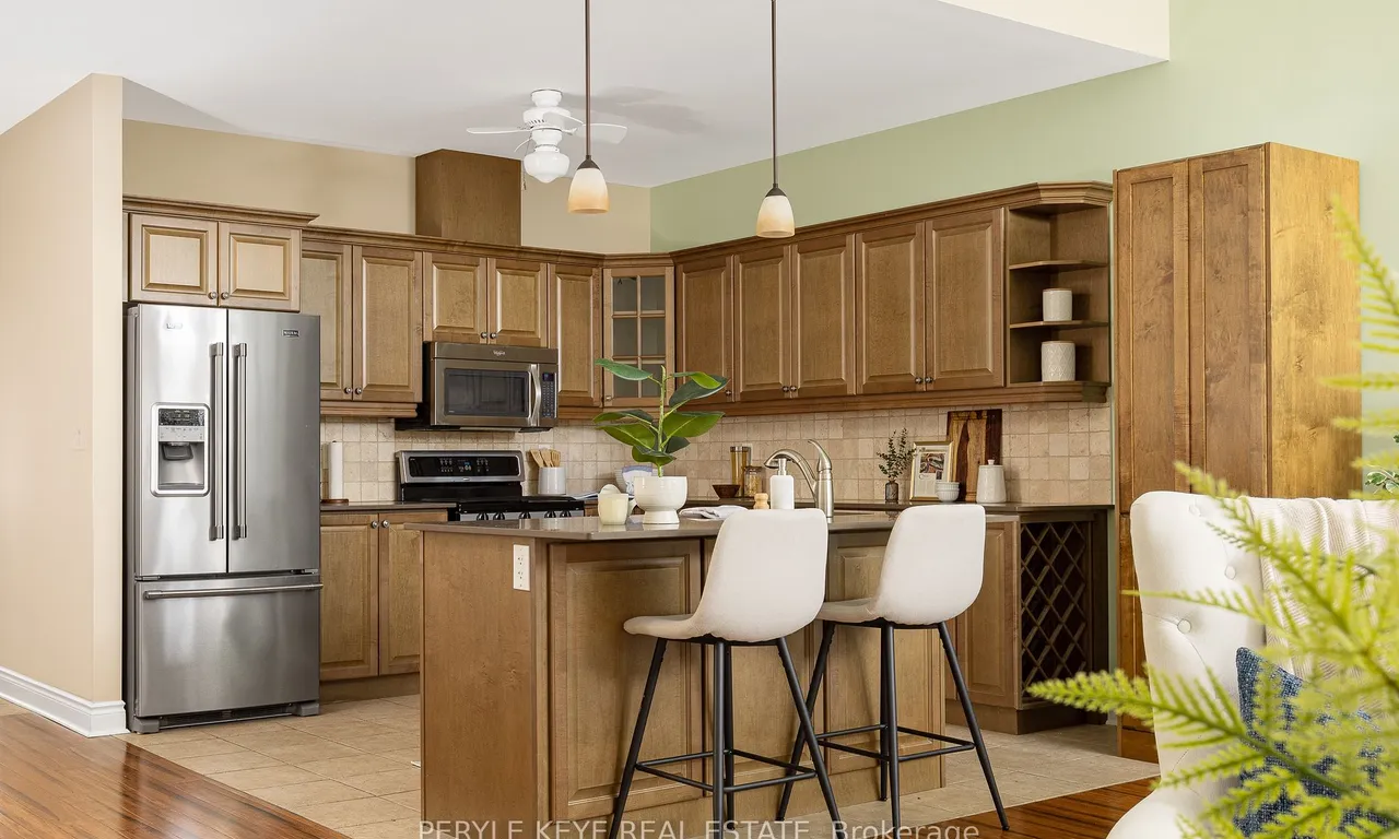5 Prescott Cres, Bracebridge, ON P1L 0B7