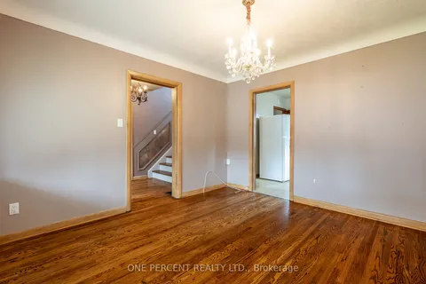 409 East 14th St, Hamilton, ON L9A 4C6