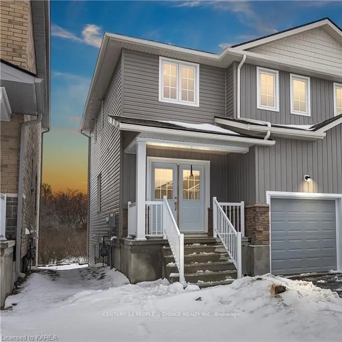 14 Tegan Crt, Loyalist, ON K0H 2H0