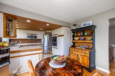 37 Dempsey Rd, Prince Edward County, ON K0K 1L0