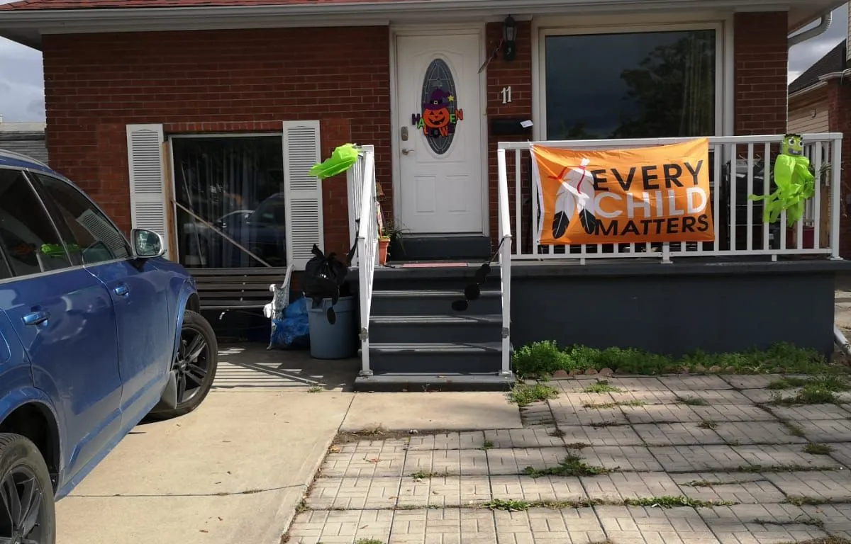 11 Parkdale Ave, Hamilton, ON L8H 1B1