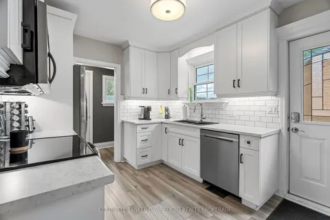 71 John St, South Huron, ON N0M 1S2