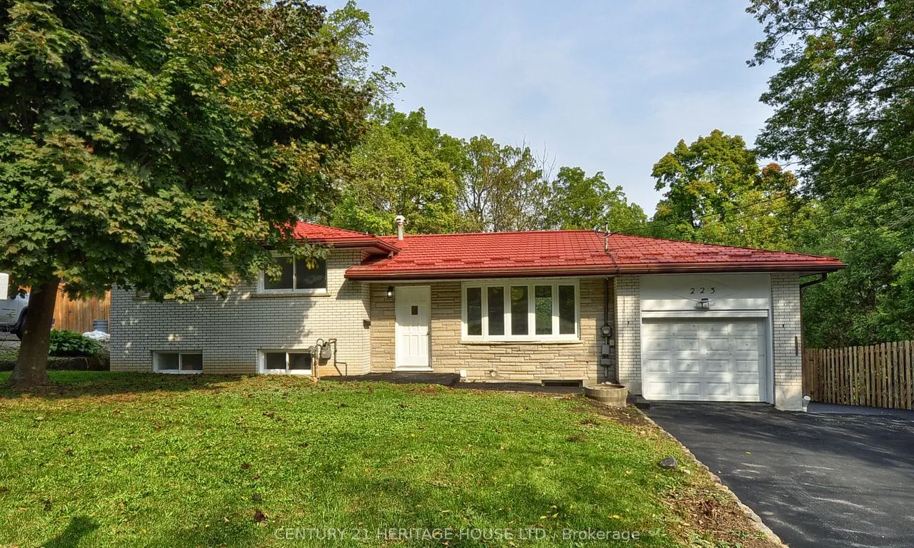 223 Fountain St, Cambridge, ON N3H 1H7