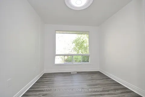 223 Fountain St, Cambridge, ON N3H 1H7