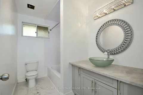 223 Fountain St, Cambridge, ON N3H 1H7