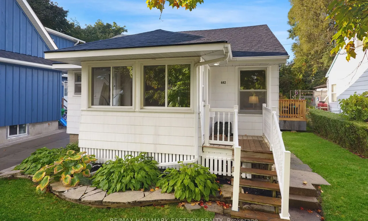 442 Wellington St, Peterborough, ON K9H 5C4