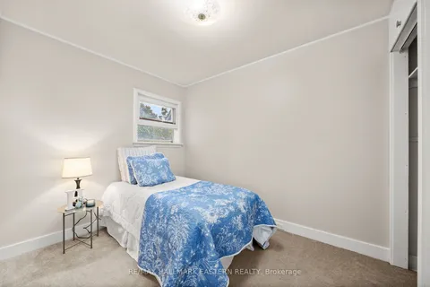 442 Wellington St, Peterborough, ON K9H 5C4