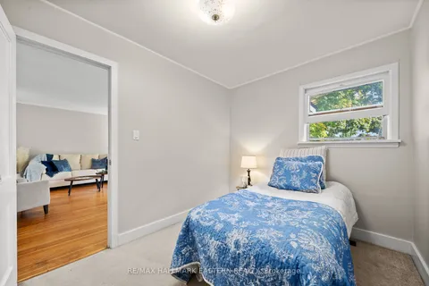 442 Wellington St, Peterborough, ON K9H 5C4