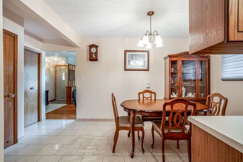 403 Jackson St, Hamilton, ON L8P 1N3