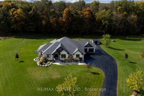 107 Hidden Valley Dr, Belleville, ON K0K 2V0