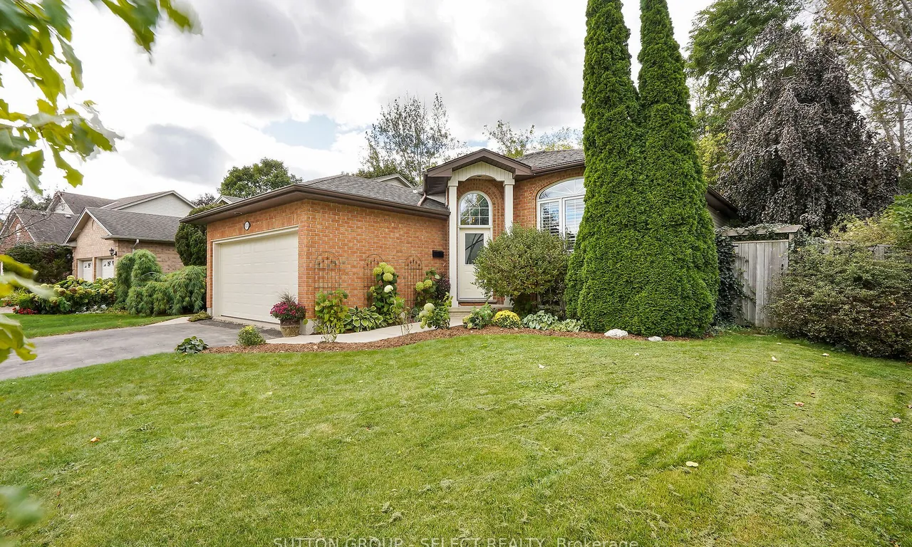 655 Thornwood Crt, London, ON N6H 5J5