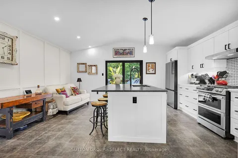 655 Thornwood Crt, London, ON N6H 5J5