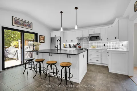 655 Thornwood Crt, London, ON N6H 5J5