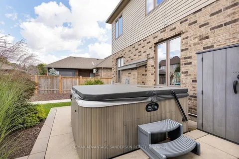 56 Blue Heron Dr, Middlesex Centre, ON N0M 2A0