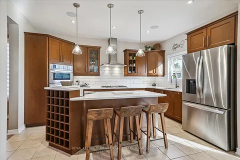 48 Creek View Dr, West Lincoln, ON L0R 2A0