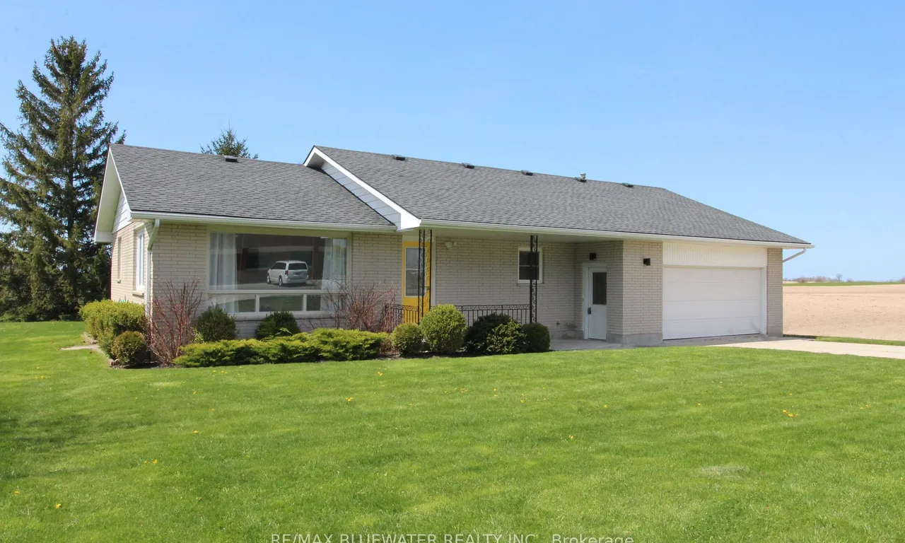 45 John St, Bluewater, ON N0M 2T0