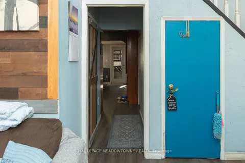 678 Knox Ave, Hamilton, ON L8H 6K5