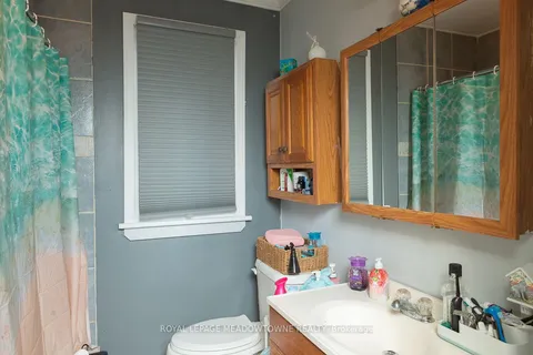 678 Knox Ave, Hamilton, ON L8H 6K5